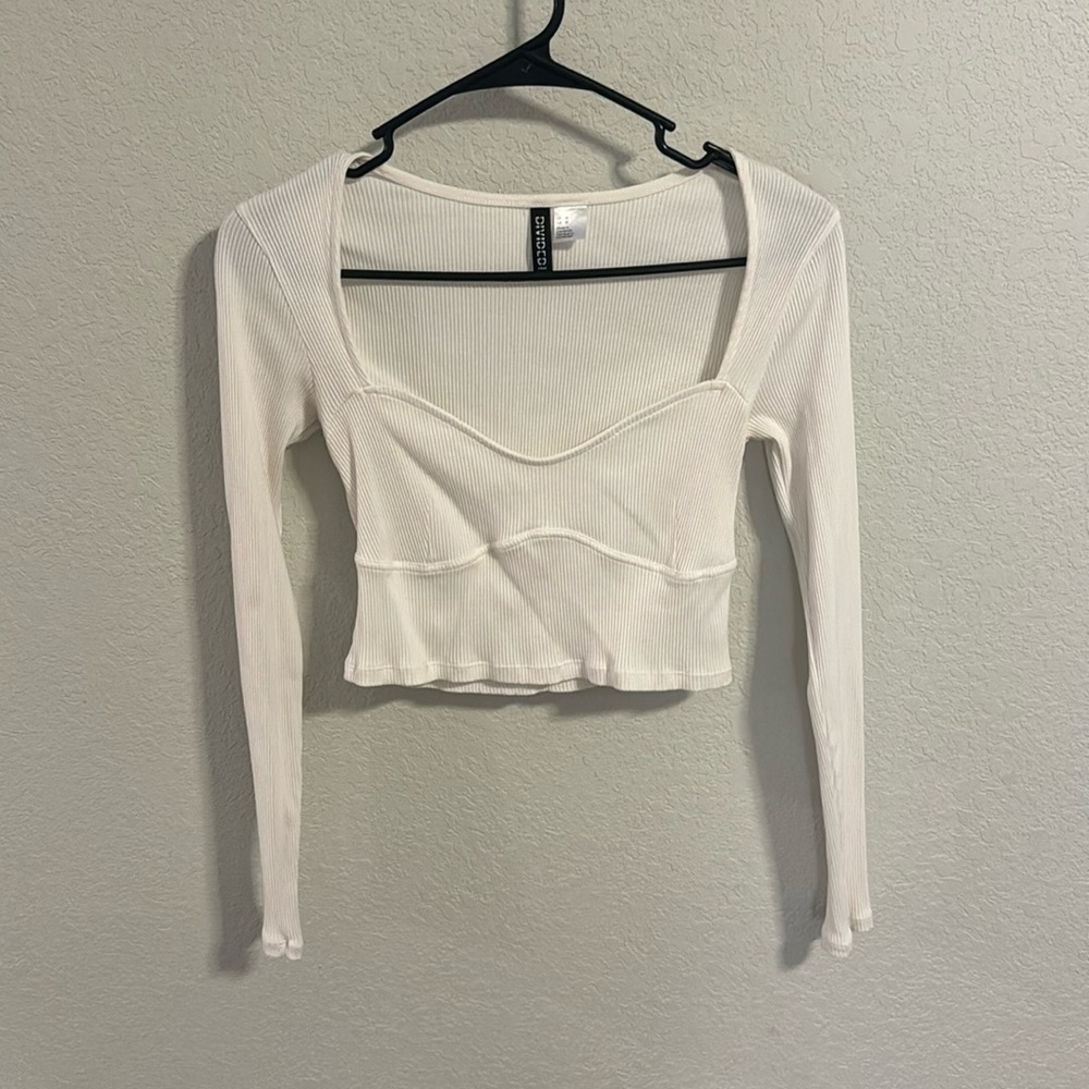 White long sleeve crop top
